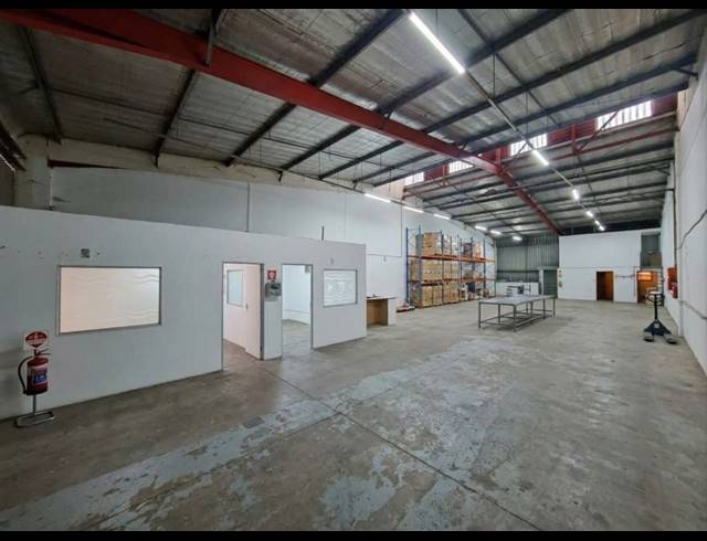 321M² WAREHOUSE TO LET IN SPRINGFIELD